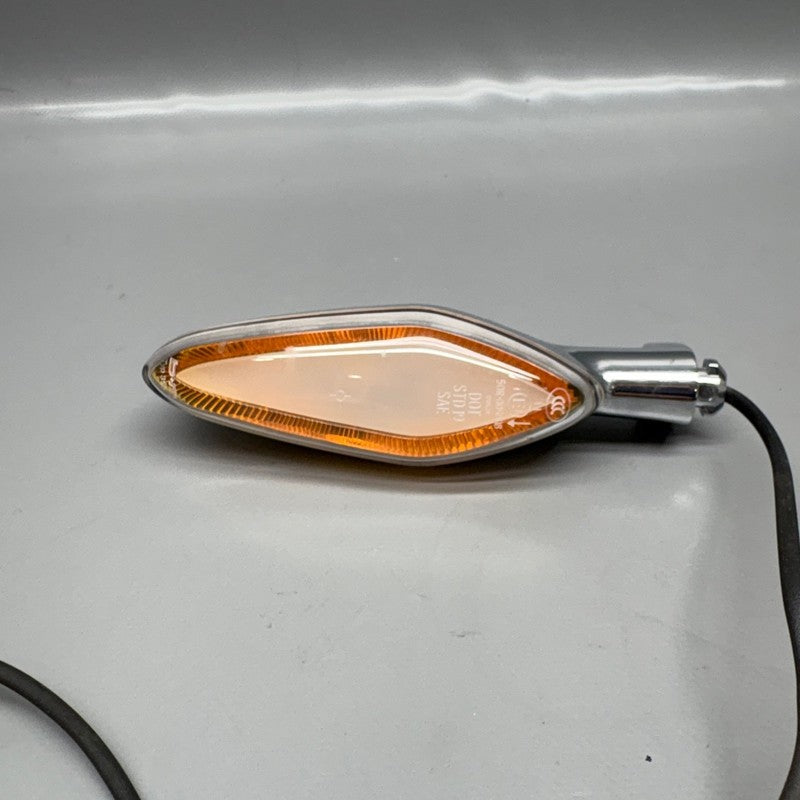 R18 B BMW R18 B SIGNAL LIGHT LEFT 2020 2021 2022 2023 2024 OEM