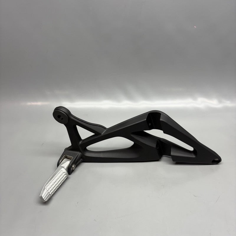 7660170 BMW K1300S FOOTREST WITH HOLDER RIGHT REAR OEM 2007-2012 2013 2014 2015 7660170