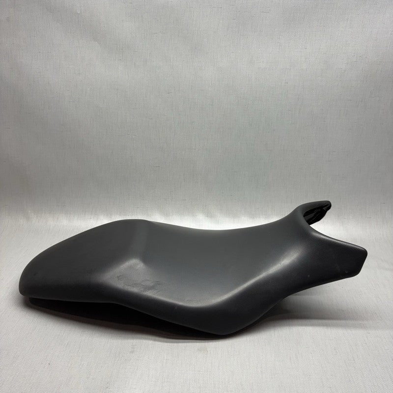 8556904 BMW G 310R SEAT FRONT DRIVER 2016 2017 2018 2019 2020 OEM 8556904