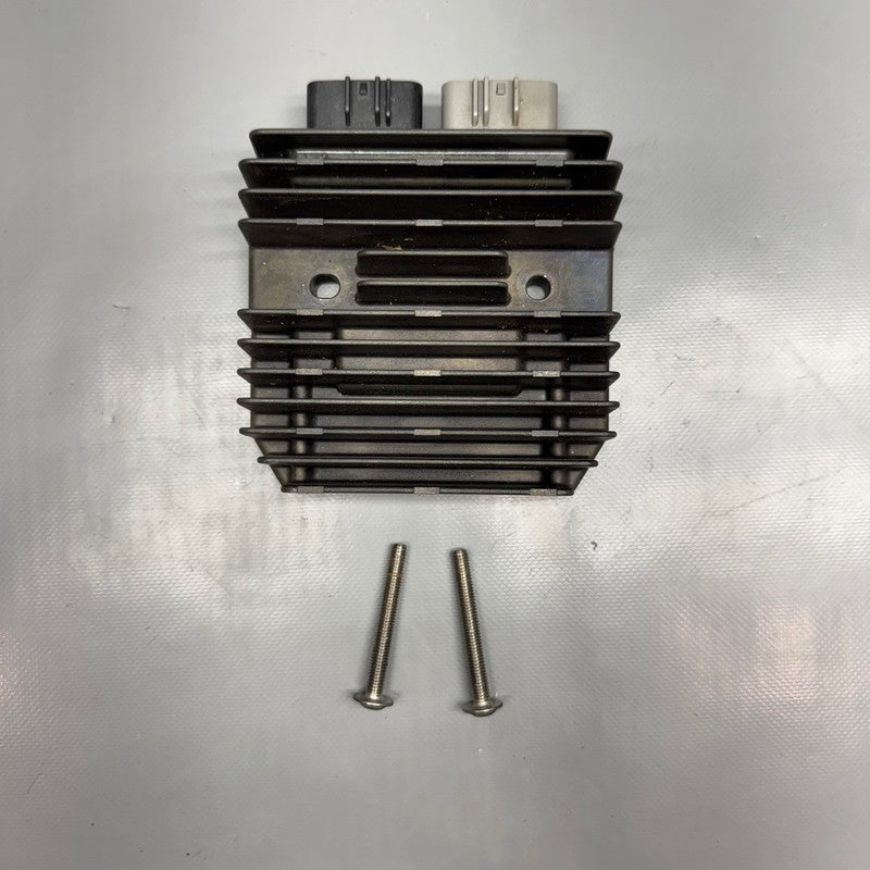 9467584 BMW R18 TRANSCONTINENTAL VOLTAGE REGULATOR 2020 2021 2022 2023 2024 OEM 9467584