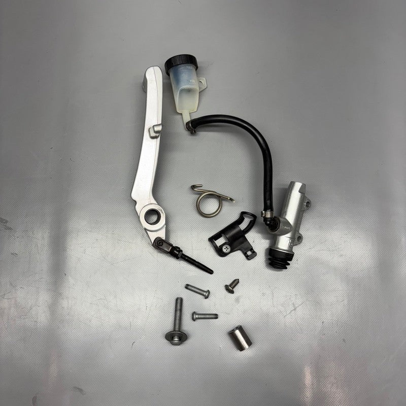 F800ST BMW F800ST REAR BRAKE MASTER CYLINDER 2005 2006 2007 2008 2009 2010 2011 OEM