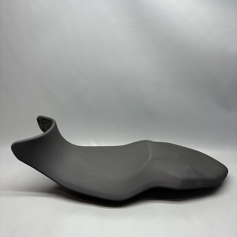 8403853 BMW F900R SEAT DRIVER 2020 2021 2022 2023 2024 OEM 8404285