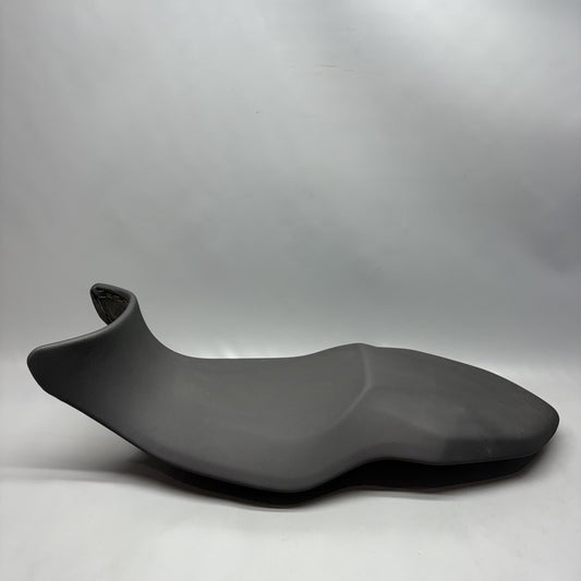 8403853 BMW F900R SEAT DRIVER 2020 2021 2022 2023 2024 OEM 8404285