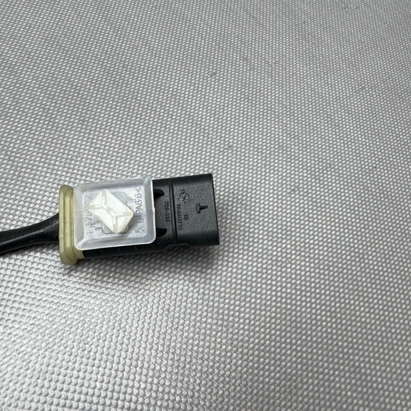 BMW S1000RR OXYGEN SENSOR 2019 2020 2021 2022 2023 2024 OEM 8405117