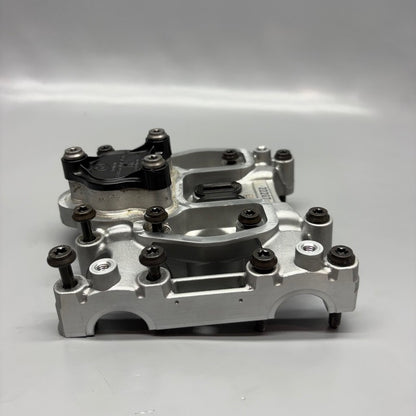 BMW S1000R CYLINDER HEAD CAMSHAFT BRACKET 2020 2021 2022 2023 2024 OEM