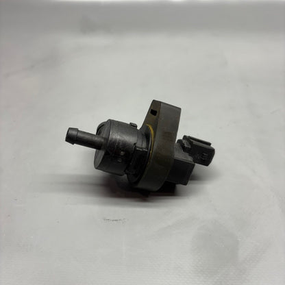 BMW K1600GT FUEL TANK BREATHER VALVE 2011 2012 2013 2014 2015 2016 OEM