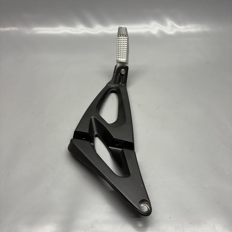 7660169 BMW K1300S FOOTREST WITH HOLDER LEFT REAR 2007 08 09 10 11 12 13 14 2015 7660169