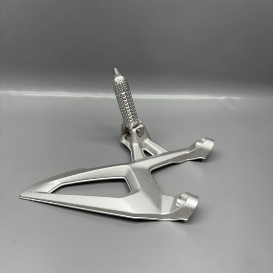 9467693 BMW S1000R FOOTREST PLATE LEFT 2020 2021 2022 2023 2024 2025 OEM 9467693