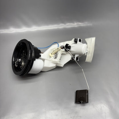 8563526 BMW K1600GTL FUEL PUMP 2015 2016 2017 2018 2019 2020 2021 OEM 8563526