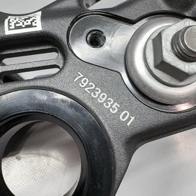 7923935 BMW M1000R FORK BRIDGE UPPER 2021 2022 2023 2024 OEM 7923935