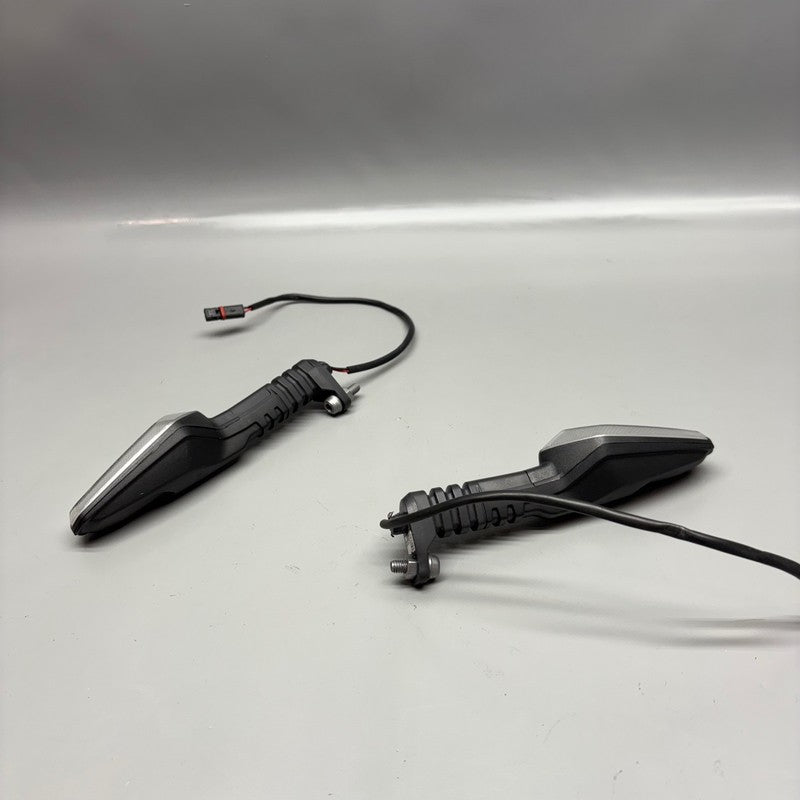 G310 GS BMW G310 GS SIGNAL LIGHTS FRONT 2016-2020 2021 2022 2023 2024 2025 OEM