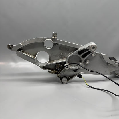 BMW R1150 RT FOOTREST PLATE RIGHT 2000 2001 2002 2003 2004 2005 2006 O