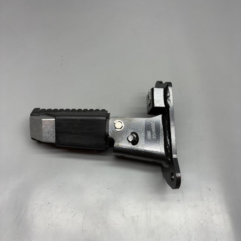 8558603 BMW C400X FOOTPEG LEFT REAR 2018 2019 2020 OEM 8558603