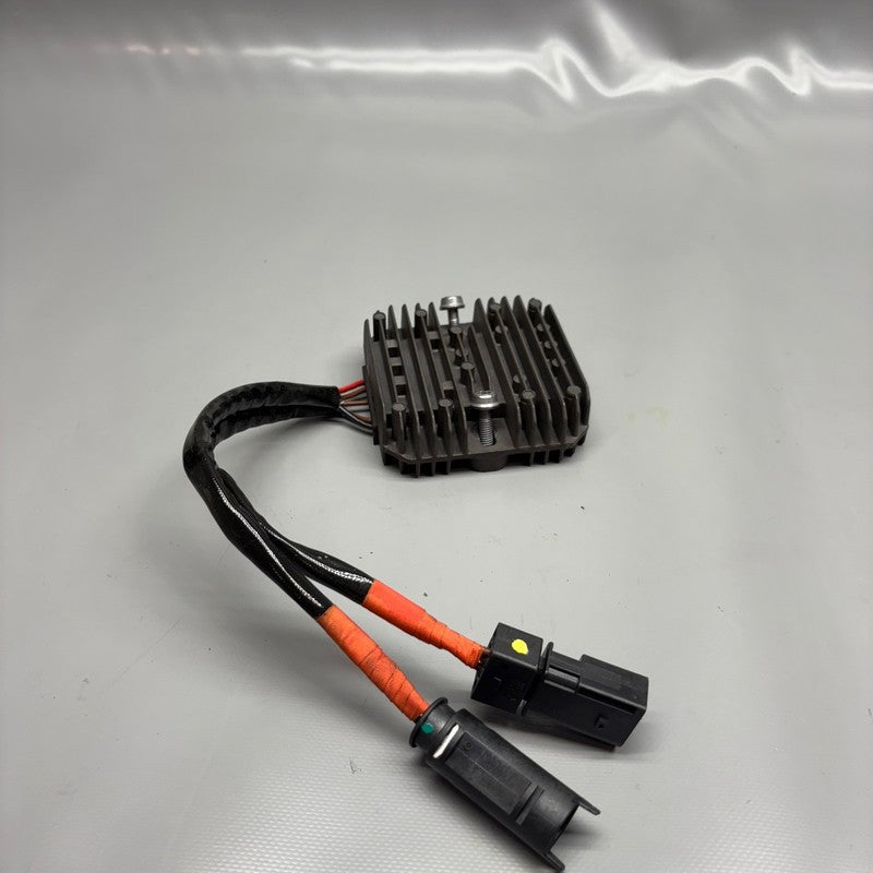 7924676 BMW G 310R VOLTAGE REGULATOR 2019 2020 2021 2022 2023 2024 2025 OEM 7924676