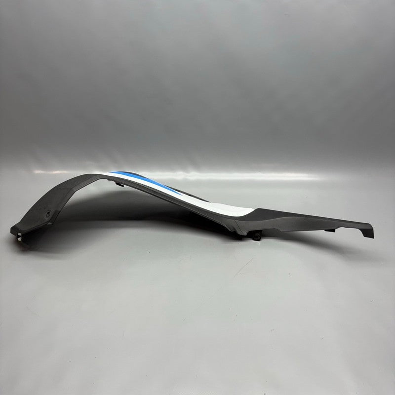 BMW S1000R TANK TRIM RIGHT 2020 2021 2022 2023 2024 2025 OEM 8569772