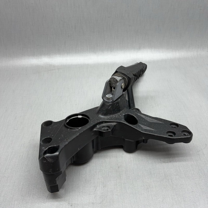 8555273 BMW C 650 SPORT RIGHT ENGINE MOUNT 2014 2015 2016 2017 2018 2019 2020 8555273