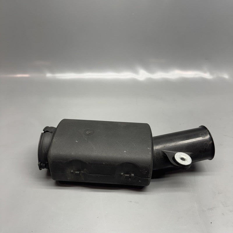 7675767 BMW K 1200LT INTAKE TUBE WITH CUP 2005 2006 2007 2008 2009 OEM 7675767
