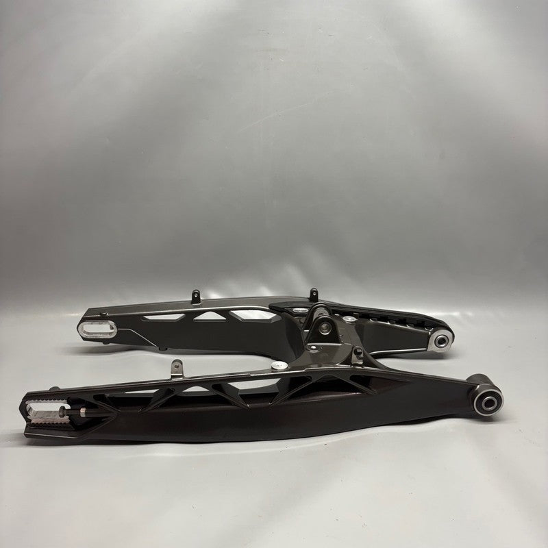 9467583 BMW G 310R SWING ARM REAR 2019 2020 2021 2022 2023 2024 2025 OEM 9467583