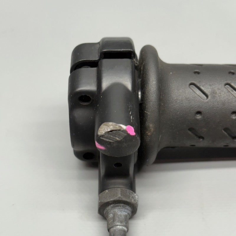 G 310R BMW G 310R HANDLE BAR GRIP RIGHT 2019 2020 2021 2022 2023 2024 2025 OEM