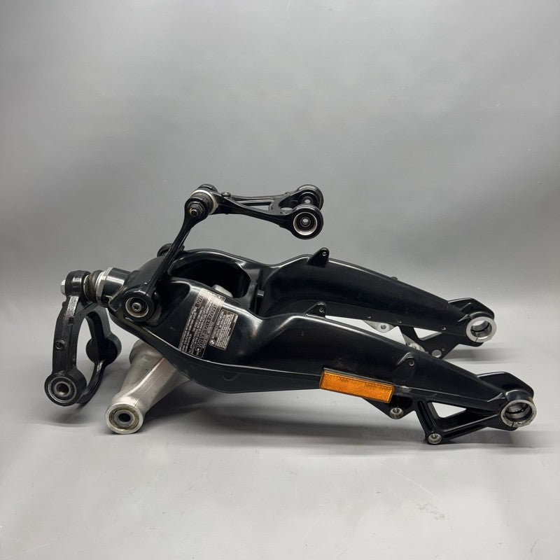 7717732 BMW K1600GTL FRONT SWINGARM WHEEL CARRIER 2015 2016 2017 2018 2019 2020 2021 OEM