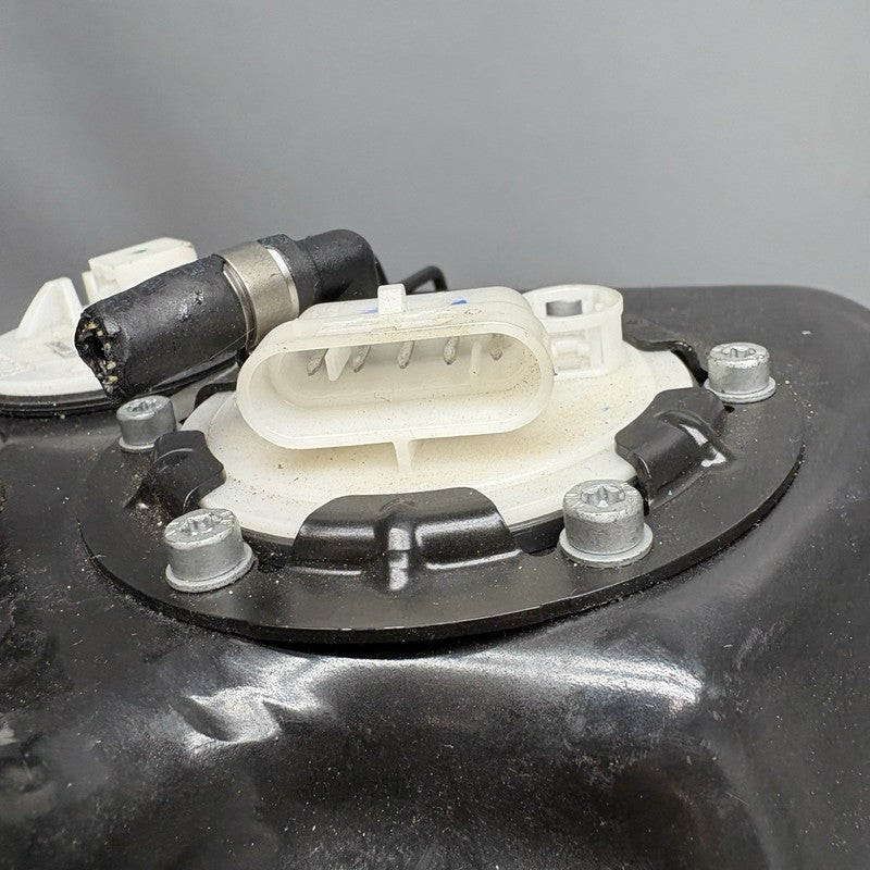 C650 GT BMW C650 GT FUEL TANK 2011 2012 2013 2014 2015 OEM 