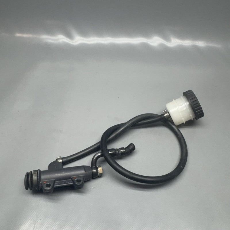7650749 BMW K 1200LT BRAKE MASTER CYLINDER 2005 2006 2007 2008 OEM 7650749