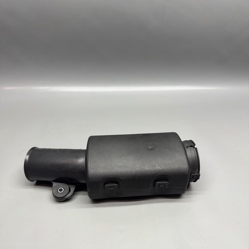 BMW K 1200LT INTAKE TUBE WITH CUP 2005 2006 2007 2008 2009 OEM 7675767