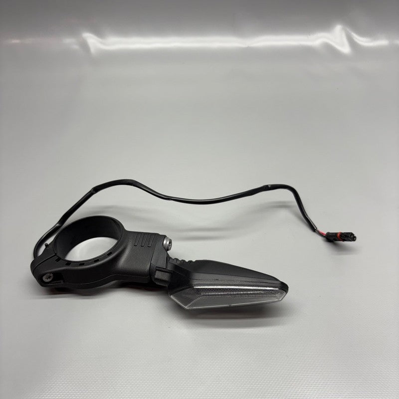 7108274 BMW R12 NINE T SIGNAL LIGHT RIGHT FRONT 2022 2023 2024 2025 OEM 7108274