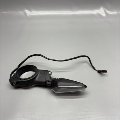 7108274 BMW R12 NINE T SIGNAL LIGHT RIGHT FRONT 2022 2023 2024 2025 OEM 7108274