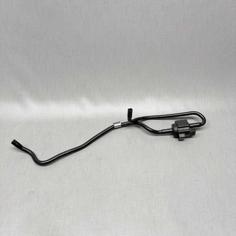BMW R1250GS RIGHT FUEL TANK BREATHER VALVE 2017-2019 2020 2021 2022 20