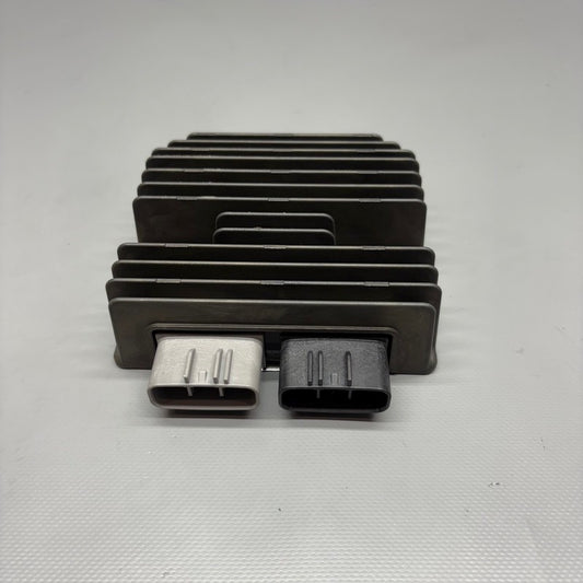 R18 TRANSCONTINENTAL BMW R18 TRANSCONTINENTAL VOLTAGE REGULATOR 2020 2021 2022 2023 2024 2025 OEM