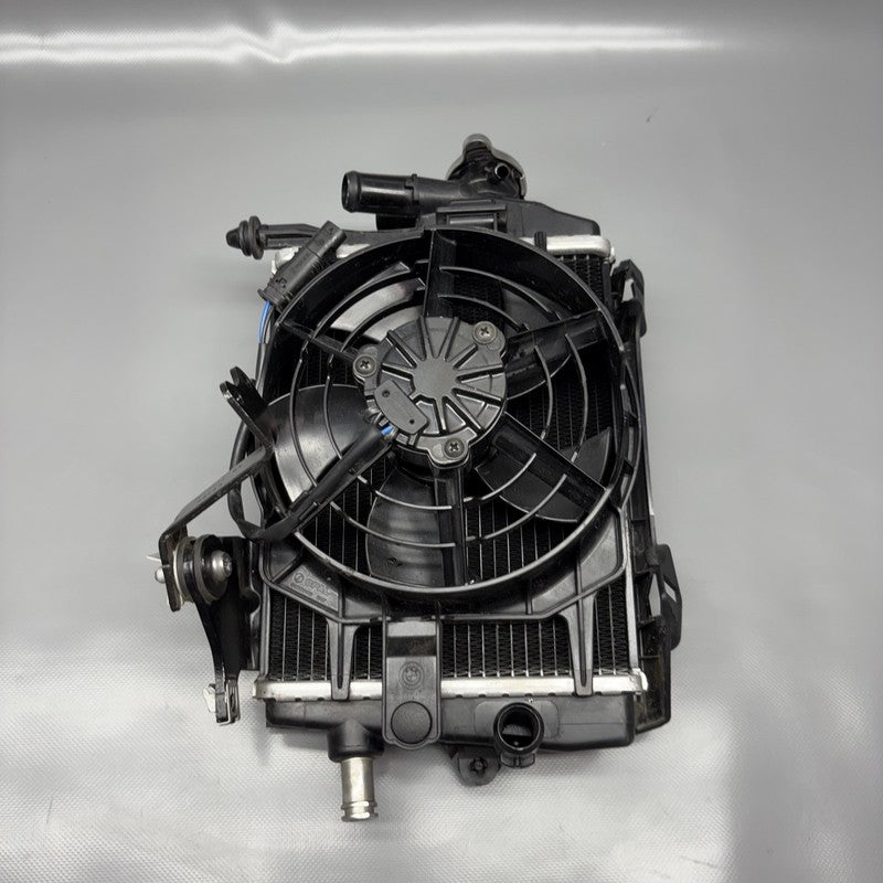 1542092-03 BMW R1300GS TROPHY RADIATOR WITH FAN RIGHT 2022 2023 2024 OEM 1542092-03