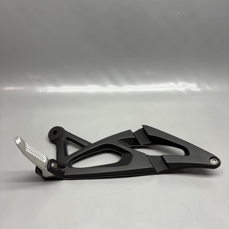 7660170 BMW K1300S FOOTREST WITH HOLDER RIGHT REAR OEM 2007-2012 2013 2014 2015 7660170