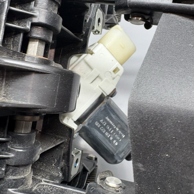 7725101 BMW C650 GT TRIM BRACKET FRONT 2011 2012 2013 2014 2015 OEM 7725101