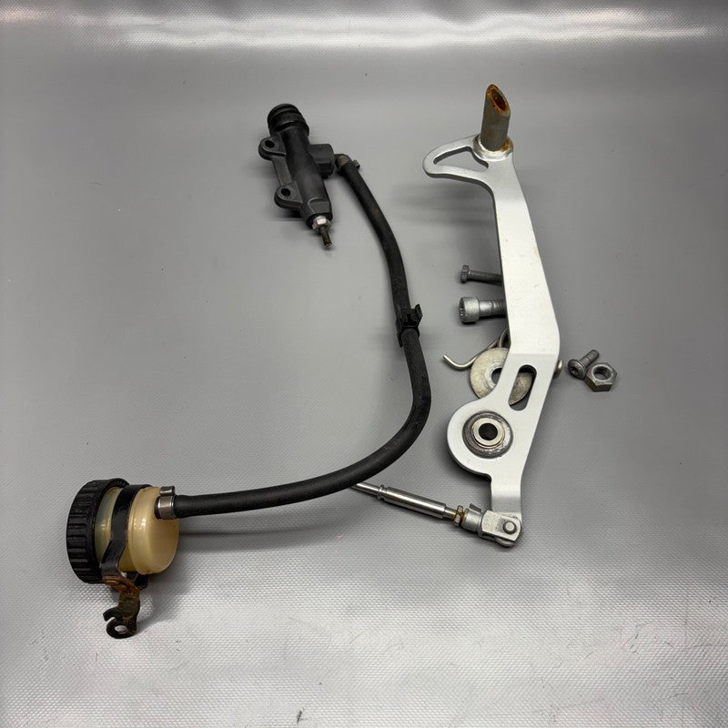 BMW R1200 RT REAR PEDAL WITH MASTER CYLINDER 2005 2006 2007 2008 2009 