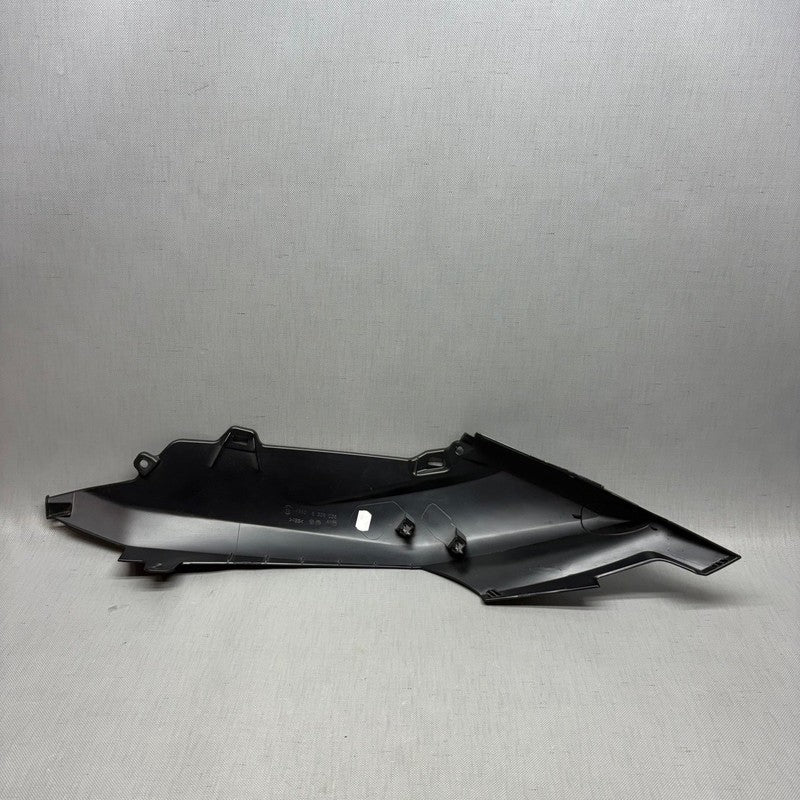 BMW C 650 EVOLUTION TAIL TRIM RIGHT SIDE 2015 2016 2017 2018 OEM 85360