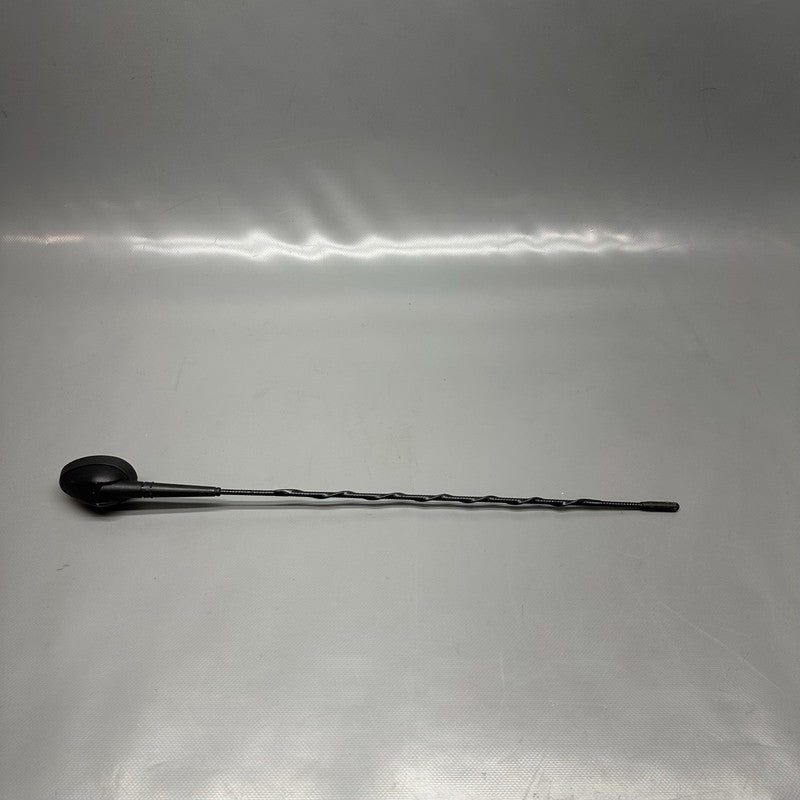 7728901 BMW K1600GTL ANTENNA 2015 2016 2017 2018 2019 2020 2021 OEM 7728901