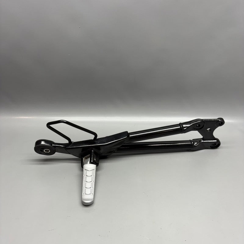 G310 GS BMW G310 GS FOOTREST BRACKET RIGHT REAR 2016-2020 2021 2022 2023 2024 2025 OEM