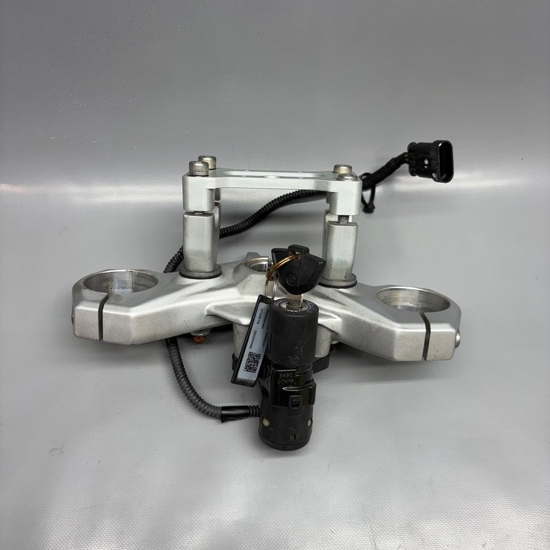 BMW G310GS CROSS BRACE UPPER 2019 2020 2021 2022 2023 OEM