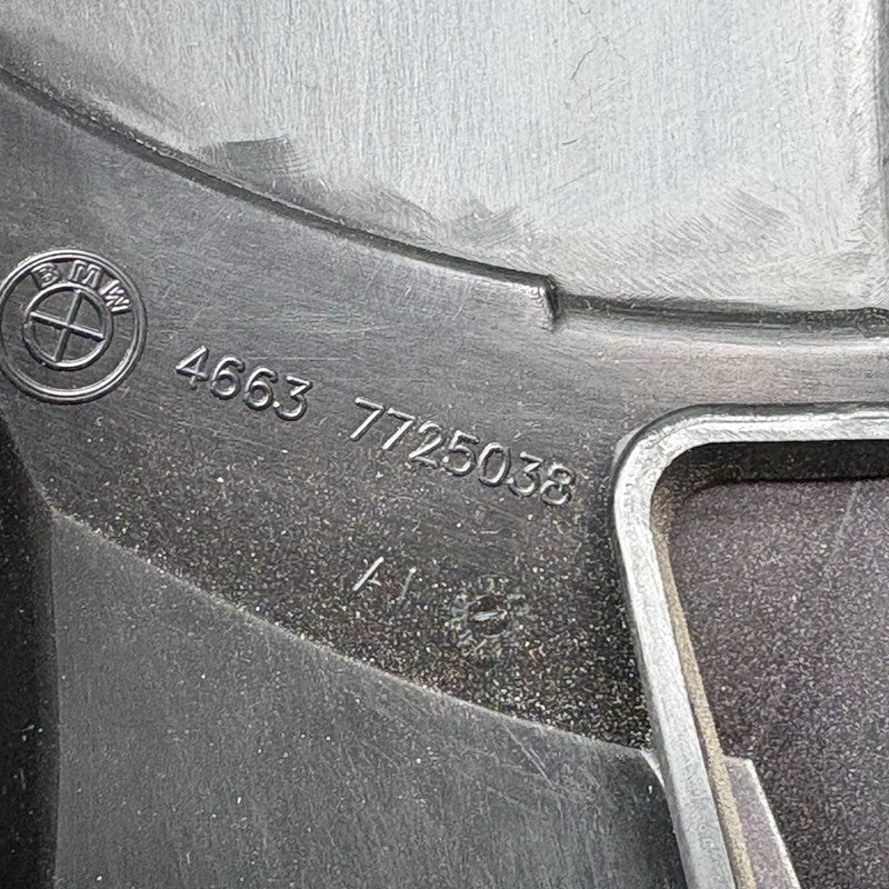 7727140 BMW C650 GT FRONT WHEEL COVER 2011 2012 2013 2014 2015 OEM 7725037