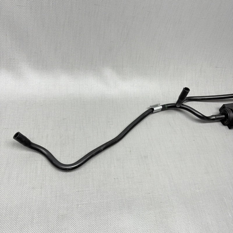 8567224 BMW R1250 GS RIGHT FUEL TANK BREATHER VALVE 2018 2019 2020 OEM 8567224