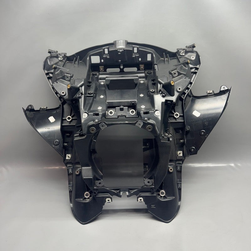 9899420 BMW R18 B FRONT PANEL CARRIER 2020 2021 2022 2023 2024 OEM 9899420