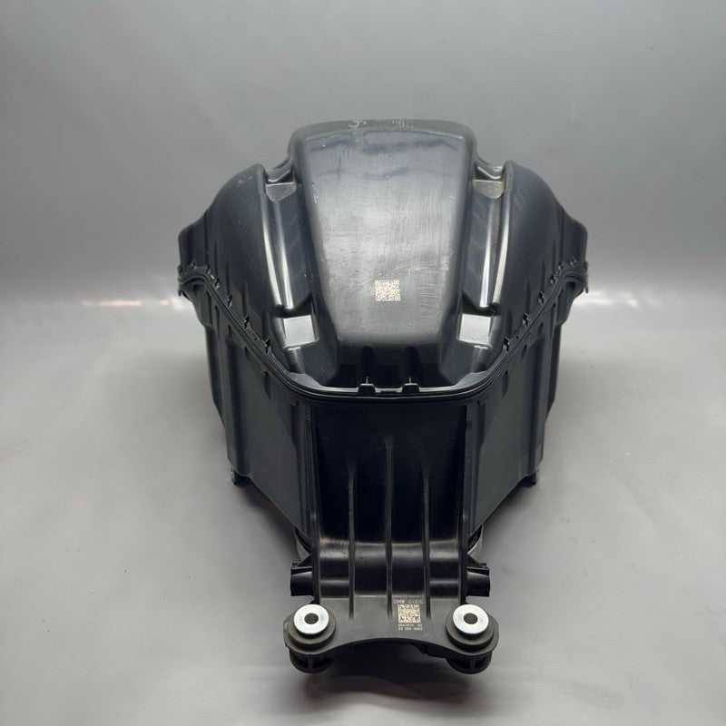 BMW F900R FUEL TANK 2020 2021 2022 2023 2024 OEM 8567870