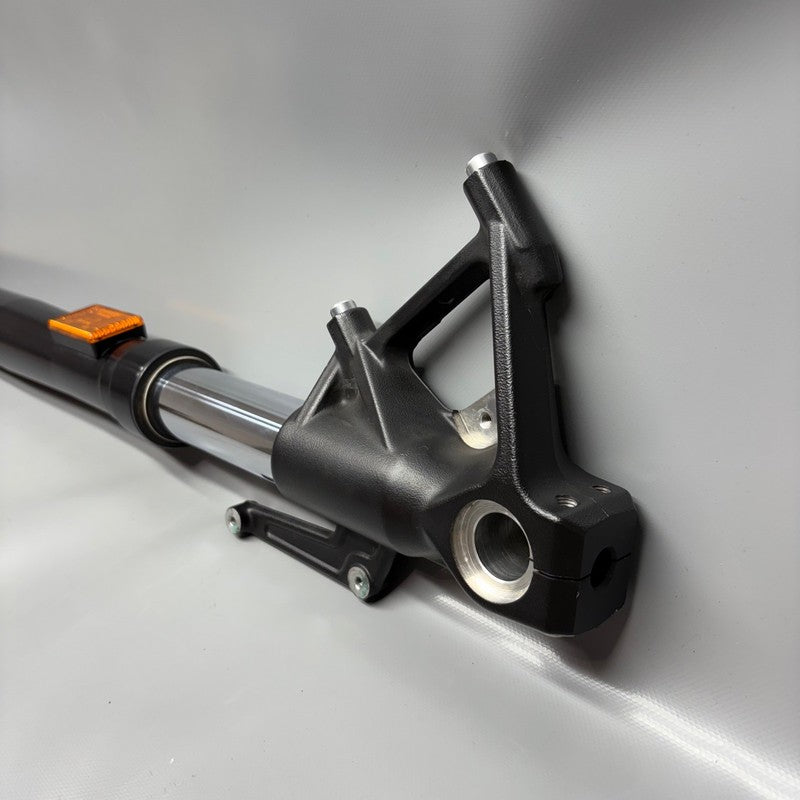 BMW F900R FORK RIGHT 2020 2021 2022 2023 2024 OEM 9480487