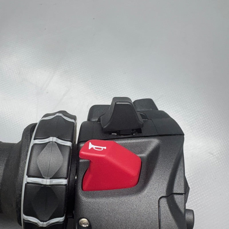 R18 TRANSCONTINENTAL BMW R18 TRANSCONTINENTAL HANDLE MULTICONTROLER AND SWITCH 2020-2024 2025 OEM