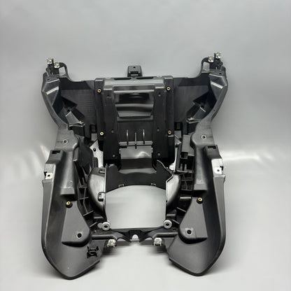 9899419 BMW R18 TRANSCONTINENTAL WINDSHIELD MOUNT 2020 2021 2022 2023 2024 OEM 9899419
