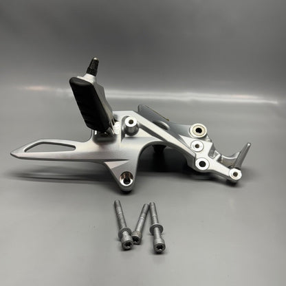 BMW F800ST FOOTREST LEFT FRONT 2006 2007 2008 2009 2010 2011 2012 OEM 