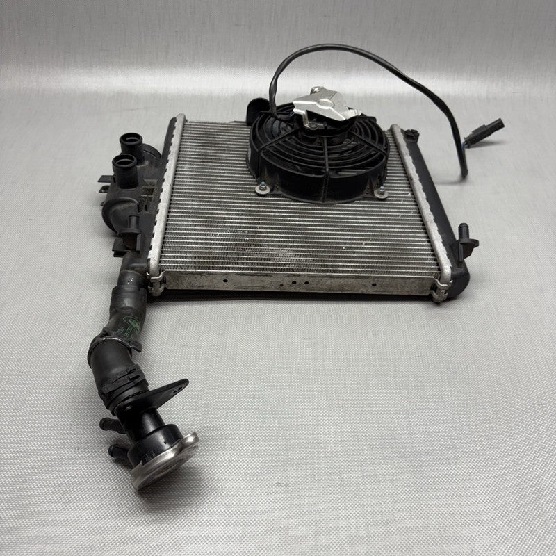 7724993 BMW C 650 SPORT RADIATOR WITH FAN 2014 2015 2016 2017 2018 2019 2020 OEM 7724993