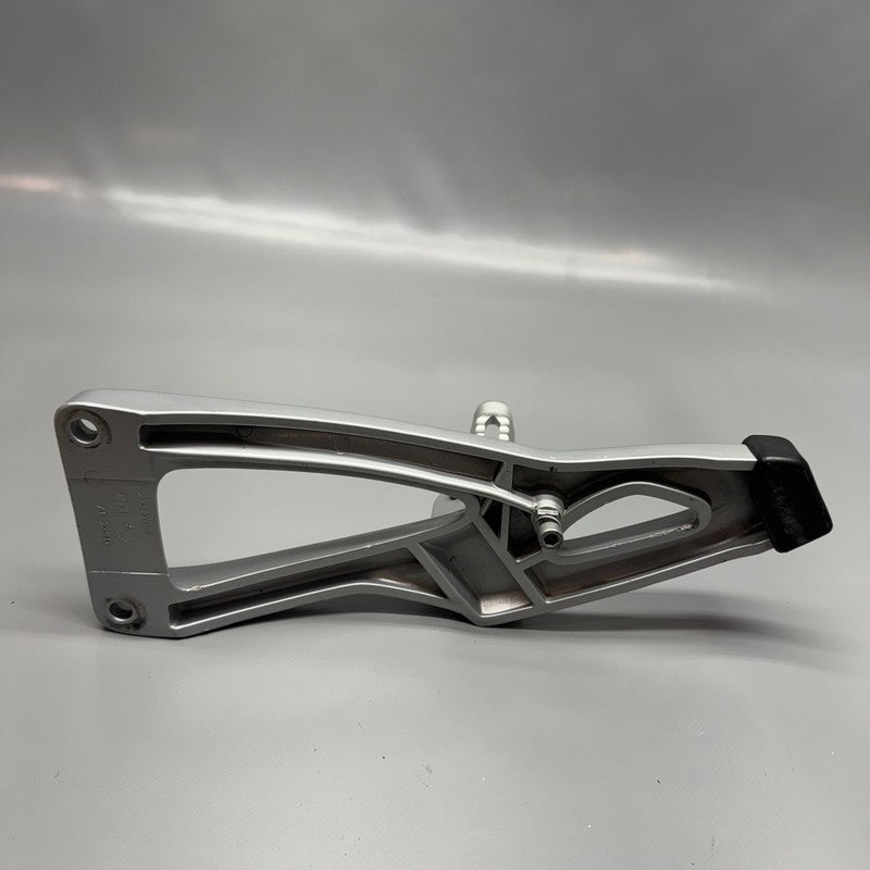 BMW K1200RS K589 FOOTPEG PLATE RIGHT REAR 1996-2000 2001 2002 2003 200