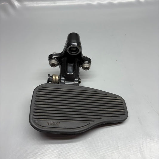 8392697 BMW R18 RUNNING BOARD LEFT FRONT 2020 2021 2022 2023 2024 OEM 8392697